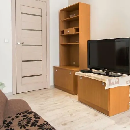 For 2-6 Persons 15 Min. To City Center *