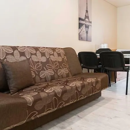 Apartment For 2-6 Persons 15 Min. To City Center *